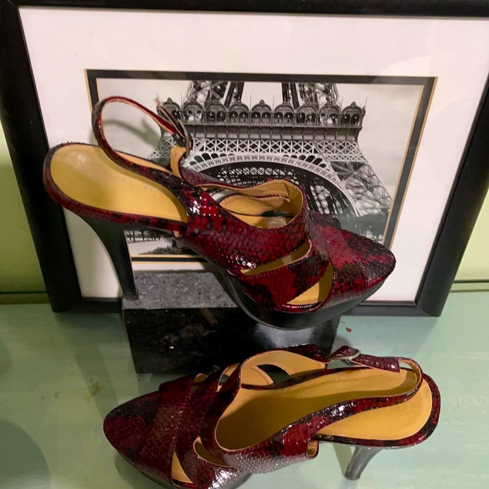 Beautiful size  7.5 Nine West shoes